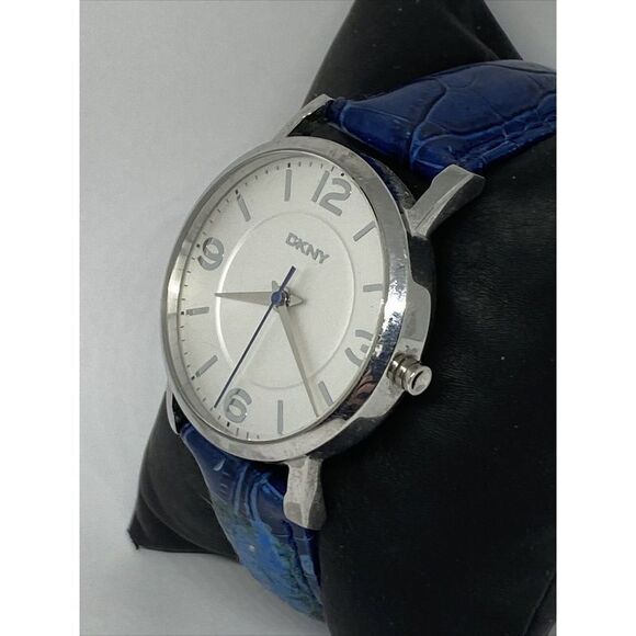 DKNY NY8069 Women\'s Blue Leather Analog Dial Quartz Genuine Wrist Watch WO437 main image 9